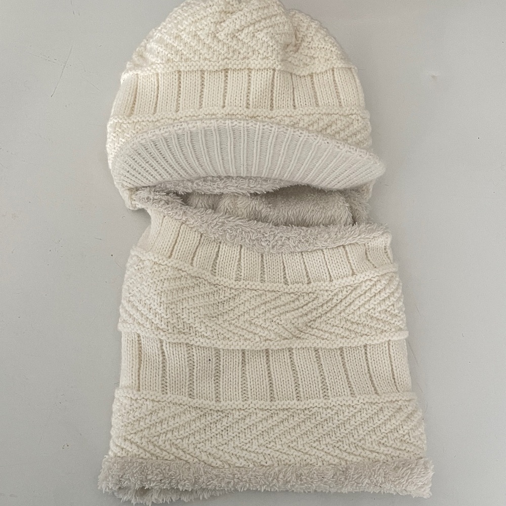 New Unworn Cozy Knit Hat and Scarf Set Cream Womens “shiesty” Acrylic Face Mask